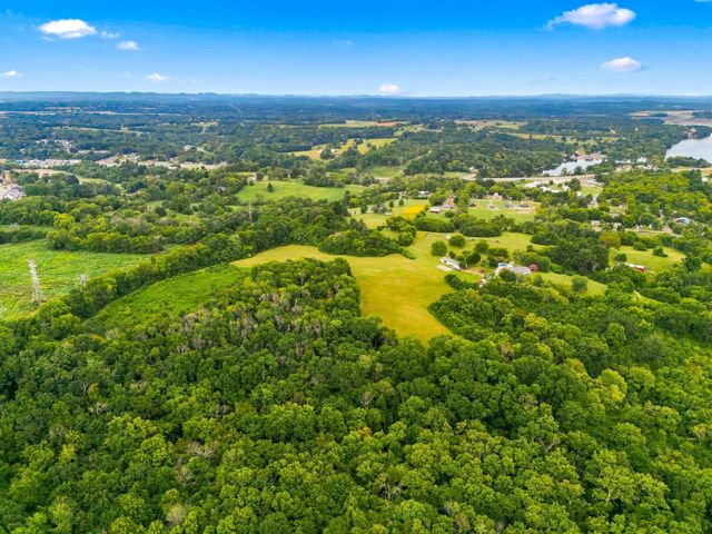 344 Peach Valley Rd, Gallatin, TN 37066