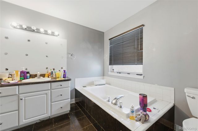 24768 Christina Drive, Brownstown Charter Township, MI 48134