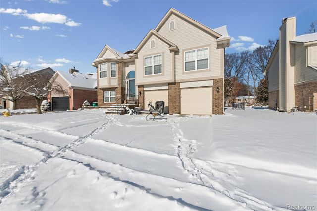 24768 Christina Drive, Brownstown Charter Township, MI 48134