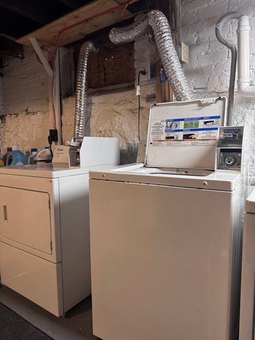 36 Endicott St 1R, Salem, MA 01970