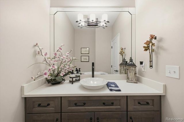 60778 Forest Creek Drive, Washington, MI 48094