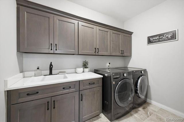 60778 Forest Creek Drive, Washington, MI 48094