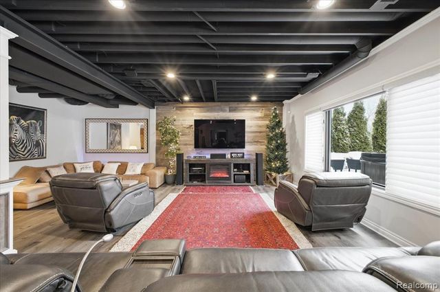 60778 Forest Creek Drive, Washington, MI 48094