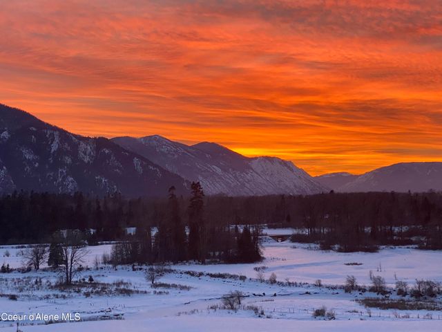 53465 ID-200, Clark Fork, ID 83811