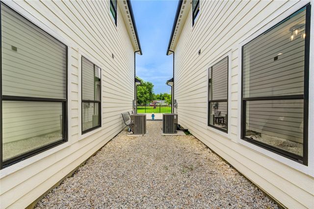 5843 Outer Banks Street, Houston, TX 77091