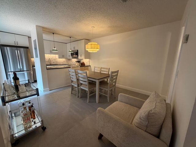 825 Center Street 32b, Jupiter, FL 33458