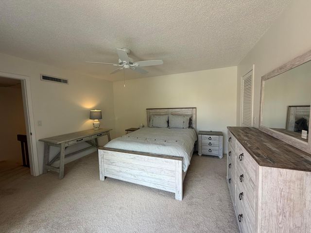 825 Center Street 32b, Jupiter, FL 33458
