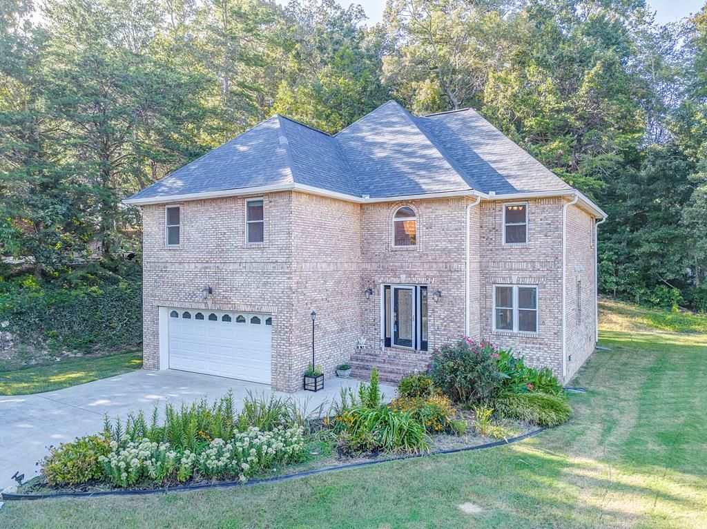 3218 Leona Drive, Rocky Face, GA 30740