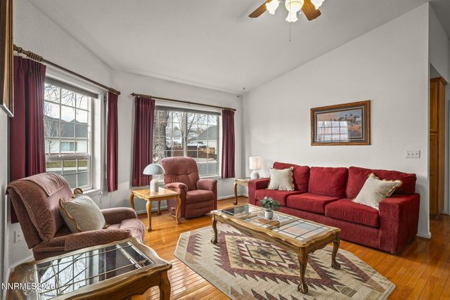 1636 Mackland Avenue, Minden, NV 89423