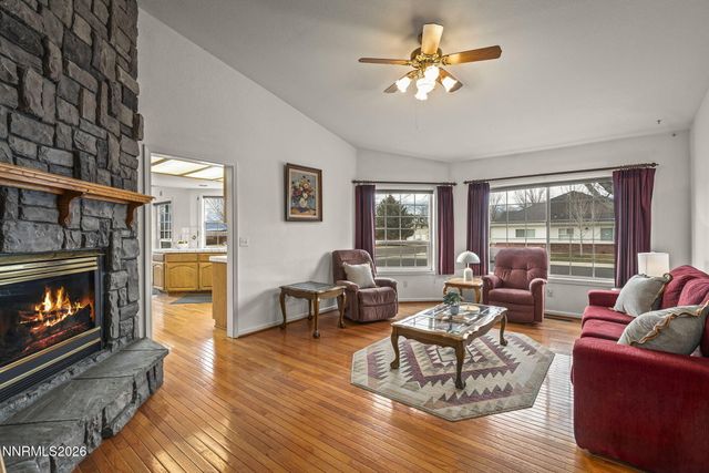 1636 Mackland Avenue, Minden, NV 89423