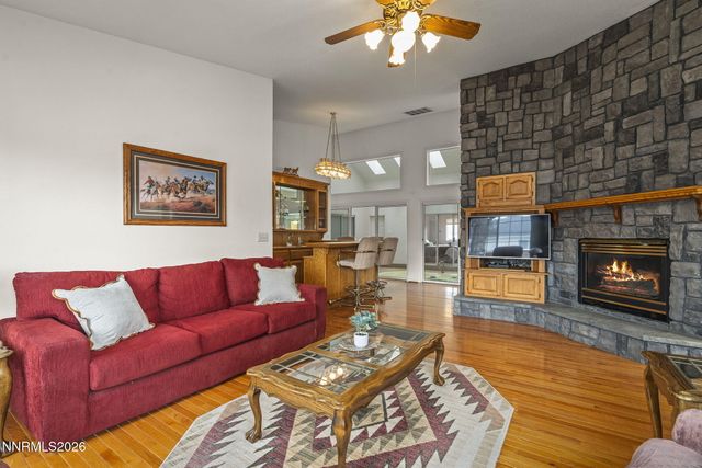 1636 Mackland Avenue, Minden, NV 89423