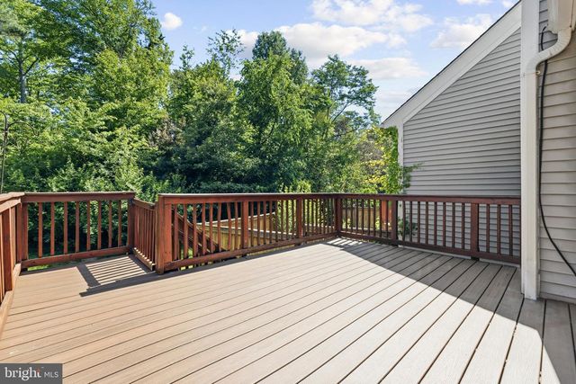 6182 STONEPATH CIR, Centreville, VA 20120