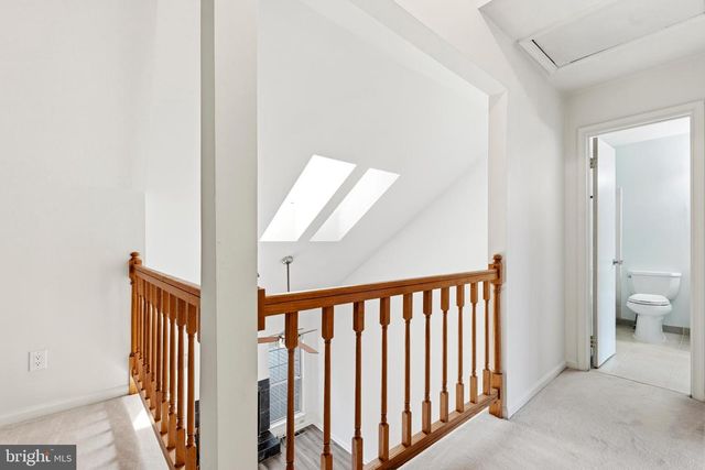 6182 STONEPATH CIR, Centreville, VA 20120