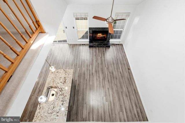 6182 STONEPATH CIR, Centreville, VA 20120