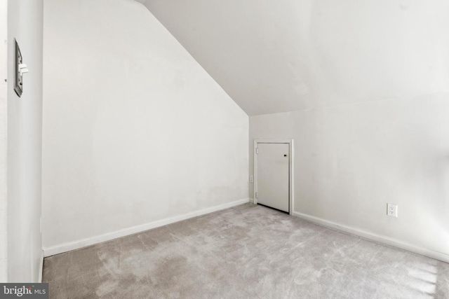 6182 STONEPATH CIR, Centreville, VA 20120