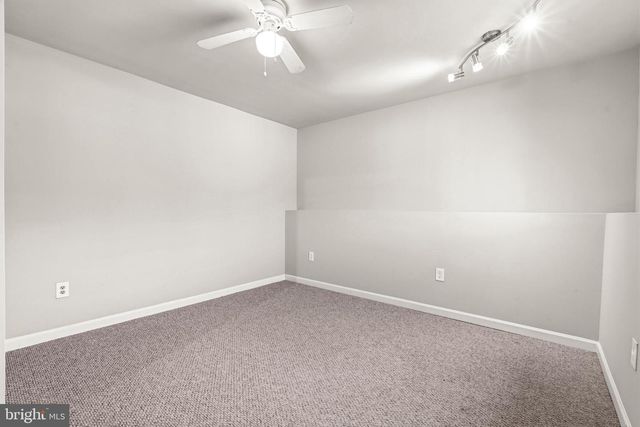 6182 STONEPATH CIR, Centreville, VA 20120