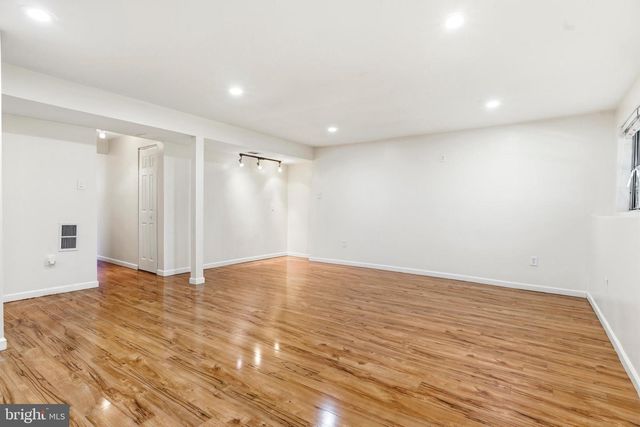 6182 STONEPATH CIR, Centreville, VA 20120