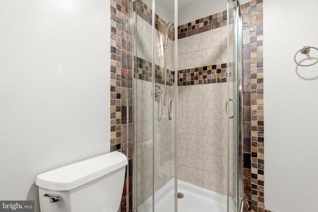6182 STONEPATH CIR, Centreville, VA 20120