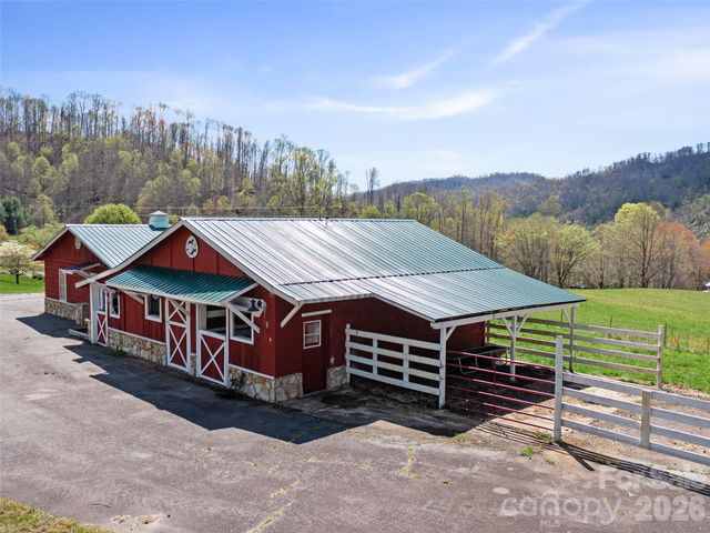 173 Odoms Chapel Road, Bakersville, NC 28705