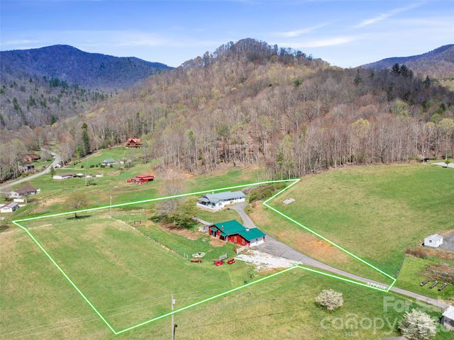 173 Odoms Chapel Road, Bakersville, NC 28705