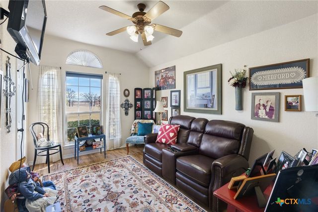 1425 Moccasin Bend Road, Gatesville, TX 76528
