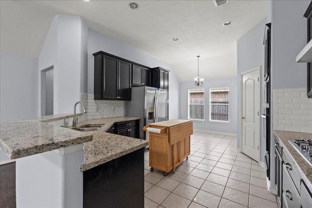 4019 Applerock Drive, Baytown, TX 77521