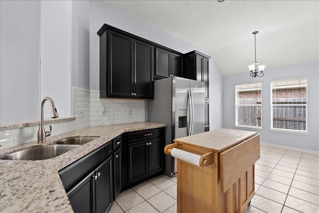 4019 Applerock Drive, Baytown, TX 77521