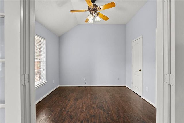 4019 Applerock Drive, Baytown, TX 77521