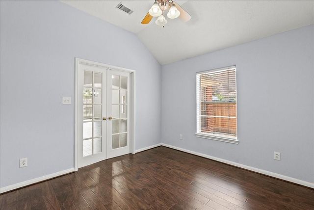 4019 Applerock Drive, Baytown, TX 77521