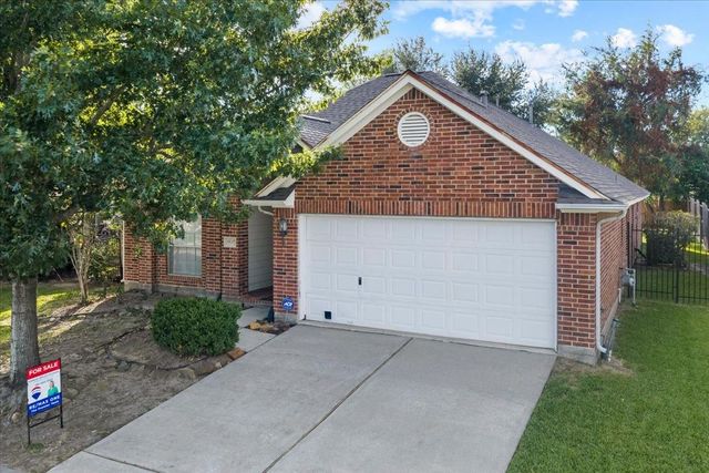 4019 Applerock Drive, Baytown, TX 77521
