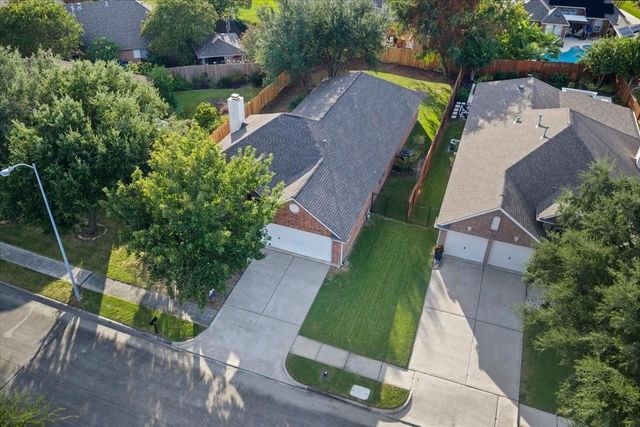 4019 Applerock Drive, Baytown, TX 77521