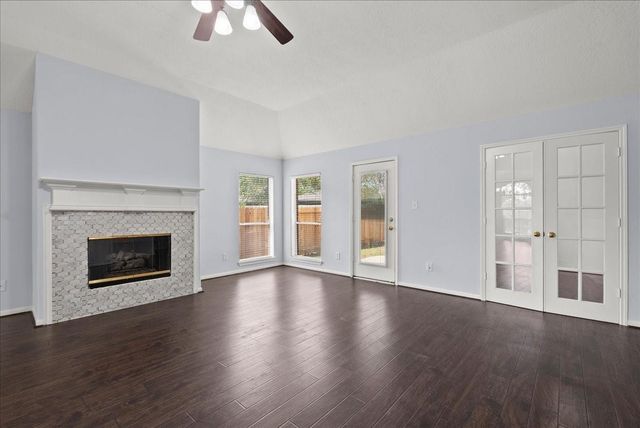 4019 Applerock Drive, Baytown, TX 77521