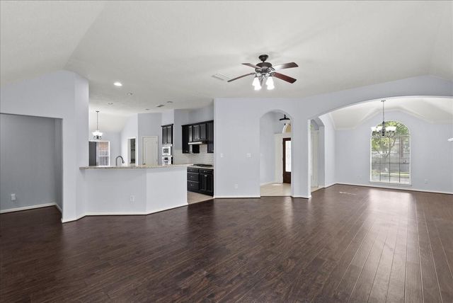 4019 Applerock Drive, Baytown, TX 77521