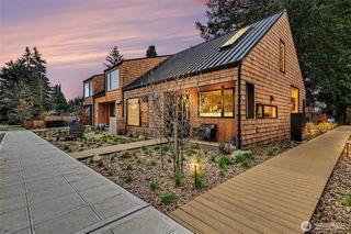 11725 Meridian Avenue N #4, Seattle, WA 98133