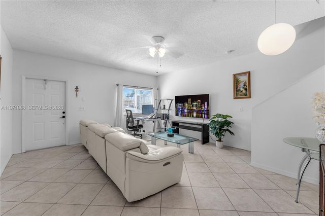 2245 SE 25th Ave 2245, Homestead, FL 33035