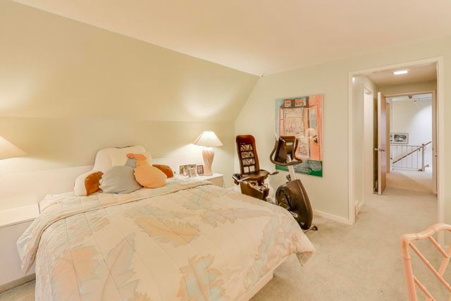 42 Woodley Road, Winnetka, IL 60093