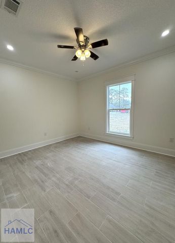 243 Charlton Street, Jesup, GA 31545