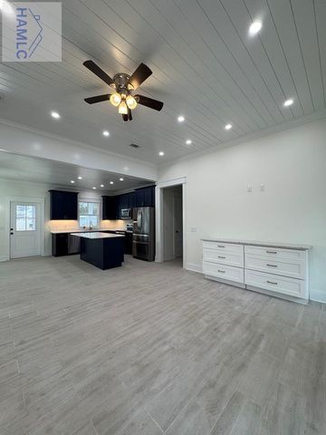 243 Charlton Street, Jesup, GA 31545