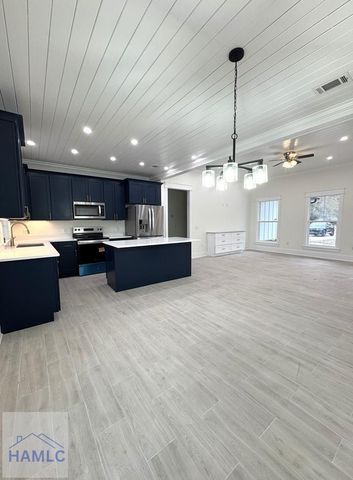243 Charlton Street, Jesup, GA 31545