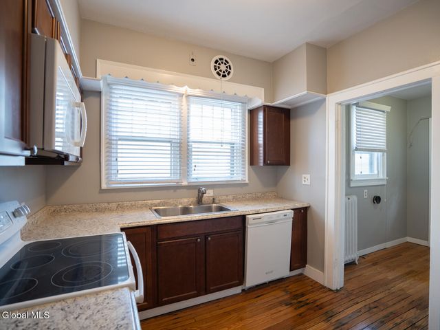 1 McLeod Road, Troy, NY 12180