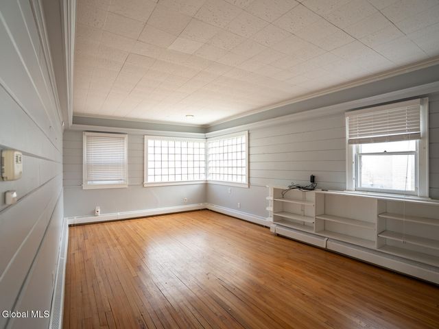 1 McLeod Road, Troy, NY 12180