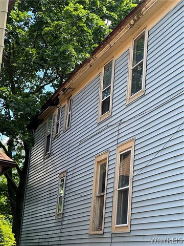 27 Moselle Street, Buffalo, NY 14211