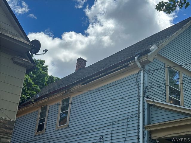 27 Moselle Street, Buffalo, NY 14211