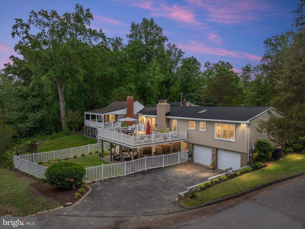 Image 1 of property listing at 508 WALNUT DR, Riva, MD 21140