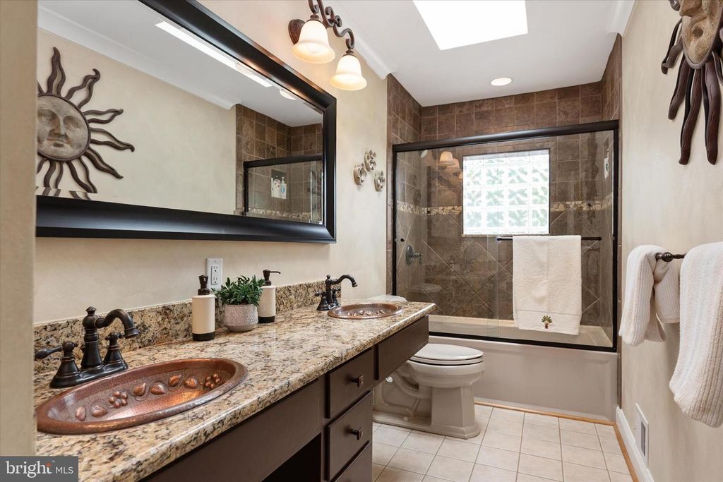 Image 17 of property listing at 508 WALNUT DR, Riva, MD 21140