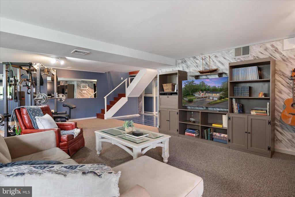 Image 26 of property listing at 508 WALNUT DR, Riva, MD 21140