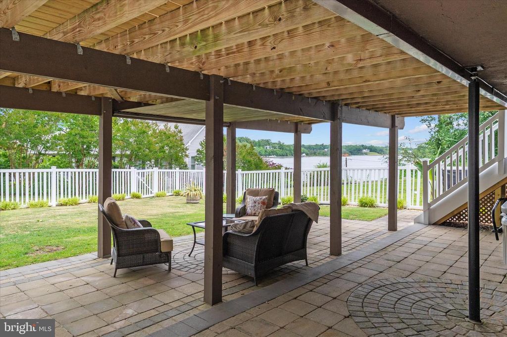 Image 39 of property listing at 508 WALNUT DR, Riva, MD 21140