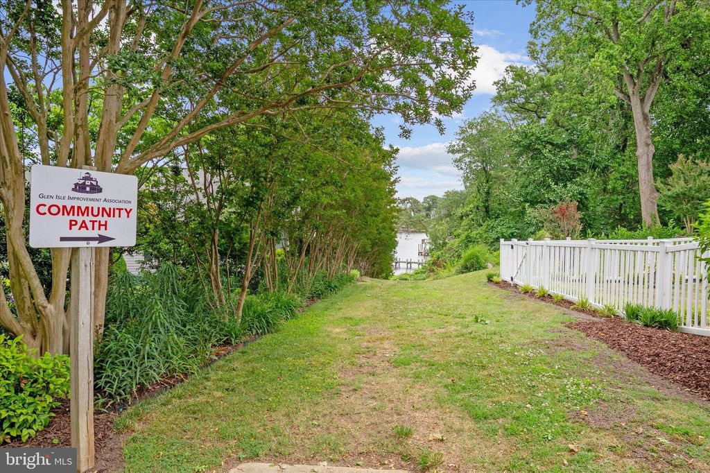 Image 42 of property listing at 508 WALNUT DR, Riva, MD 21140