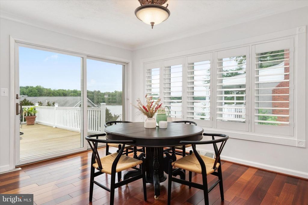 Image 5 of property listing at 508 WALNUT DR, Riva, MD 21140