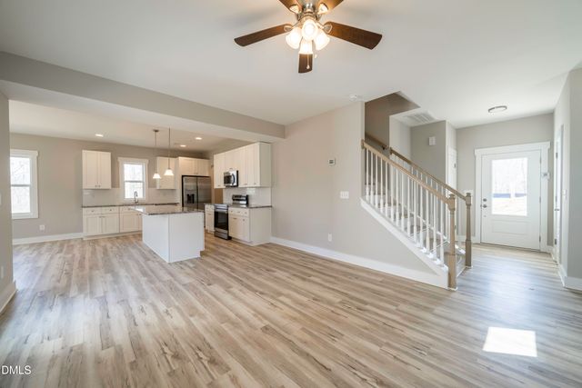 918 N Bickett Boulevard, Louisburg, NC 27549